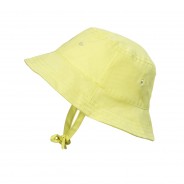 Dziecięcy, żółty kapelusik na wiązanie.
