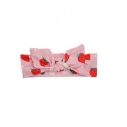 Różowa opaska dla dziewczynki w drobne truskawki oraz stokrotki.
