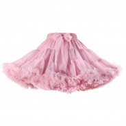 Różowa spódniczka dla dziewczynki z falbankami.