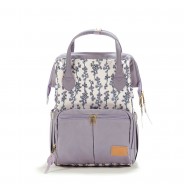 Modny i stylowy plecak w delikatne fioletowe kwiatki.