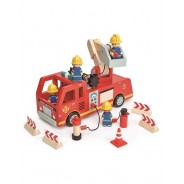 Drewniany wóz strażacki z figurkami i akcesoriami.