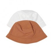Dwustronny kapelusz dla dzieci w kolorze białym i karmelowym.
