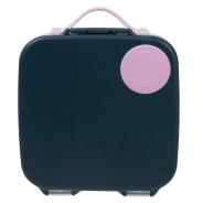 Duże pudełko śniadaniowe przypominające poręczną walizeczkę w kolorze liliowo-granatowym.