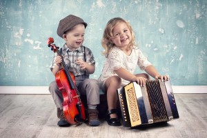 Drewniane instrumenty muzyczne dla dzieci - prezent na długie lata 